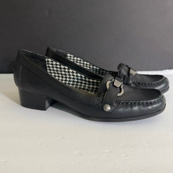 Anne Klein Iflex AK DAGNEY Black Slip on Loafers Silver Accent Buckle Sz 7.5 - Picture 4 of 7